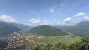 Une magnifique journée ensoleillée à Mai Chau